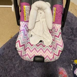 Infant car seat with base
